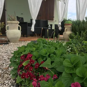 https://appartamento-sofia-lazise.hotelinveneto.com