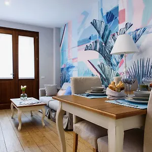 https://lora-luxury-house.it-lombardy.com