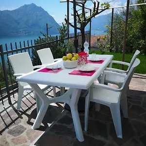 https://casa-rita-costa-volpino.it-lombardy.com